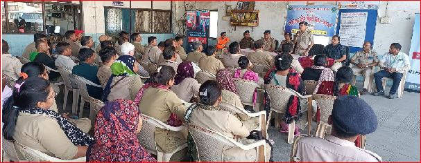 વલસાડ ડેપોમાં સેફટી અવેરનેસ પ્રોગ્રામ યોજાયો