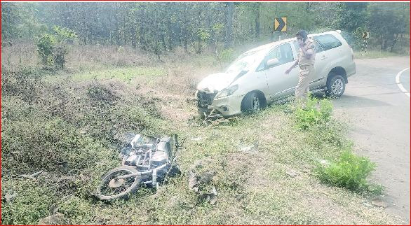ડાંગનાં ચીખલીમાં ઈનોવાઍ બાઈક સવારને અડફેટે લેતા ઍક ગંભીર