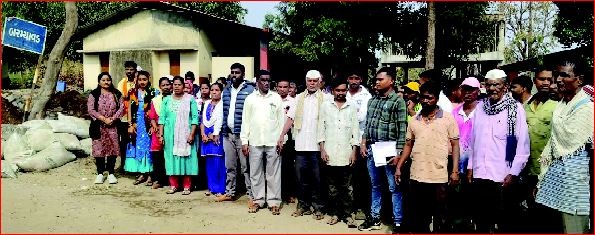 ડાંગના બરમ્યાવડ પ્રા. શાળામાં બીજા દિવસે પણ તાળાબંધી