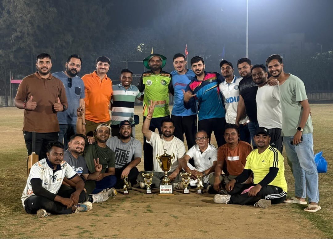 પારડીની ટીમ ઉમરગામ બાર ઍસો. દ્વારા આયોજીત ક્રિકેટ ટુર્નામેન્ટમાં વિજેતા