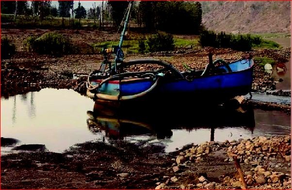 વલસાડ ખાણ ખનીજની ટીમે બરવડમાંથી રૂ. ૪૦ લાખનો મુદ્દામાલ જ કર્યો