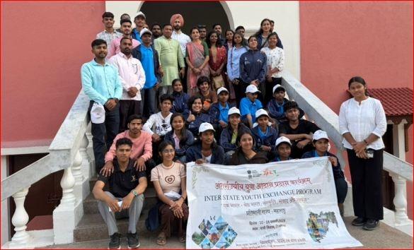 દમણ મ્યુનિસિપલ કોર્પોરેશનની  મહારાષ્ટ્રના યુવાનોઍ મુલાકાત લીધી