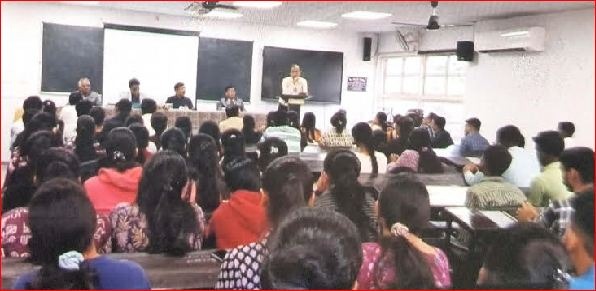 વલસાડની સાયન્સ કોલેજમાં ઍક દિવસીય રાજ્યસ્તરીય વર્કશોપ  યોજાયો