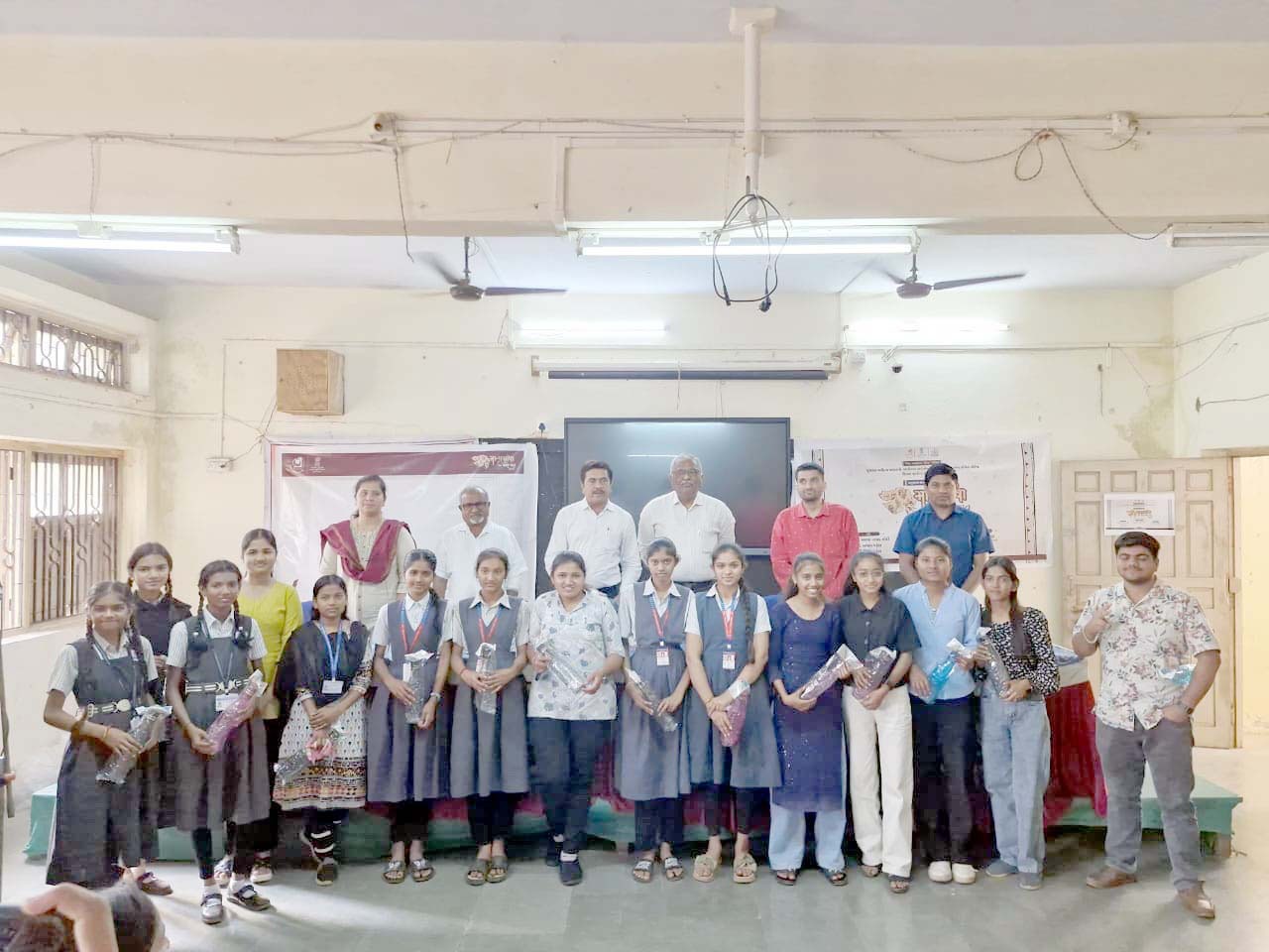 પારડીની ઍન.કે. દેસાઈ કોલેજમાં માતૃભાષા મહોત્સવની ઉજવણી કરાઈ