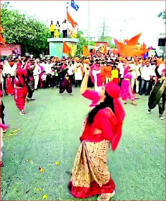 વાપી ચણોદથી છત્રપતિ શિવાજી મહારાજની ભવ્ય શોભાયાત્રા નિકળી