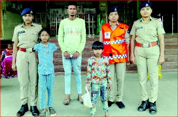 ધરમપુરમાં ગુમ થયેલી મહિલાની દિકરીની મદદે શી-ટીમ પહોચી