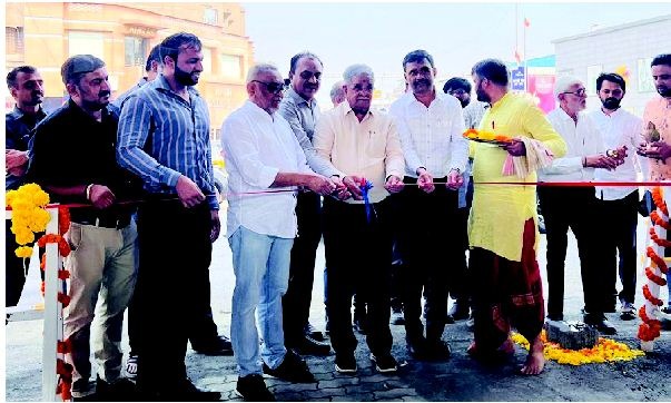 વાપી નોટિફાઇડ ઓથોરિટી દ્વારા નવનિર્મિત પેવર બ્લોક રોડનું લોકાર્પણ
