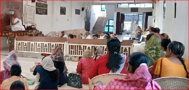 વલસાડ કોઠારી જૈન ઉપાશ્રયમાં ધર્મસભા મળી