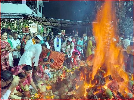 ઉમરસાડી માછીવાડમાં પરંપરાગત વૈદિક હોળી મહોત્સવની ઉજવણી