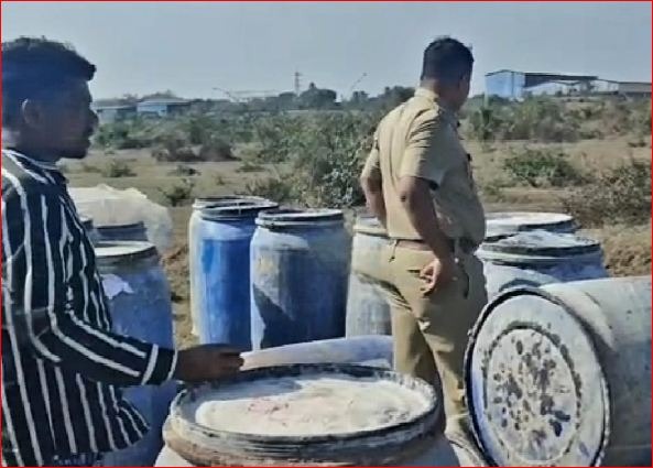 ઉમરગામમાં જાહેરમાં ઠલવાતા ઘન કચરા અને કેમિકલ યુક્ત પ્રવાહી ચિંતાનો વિષય 