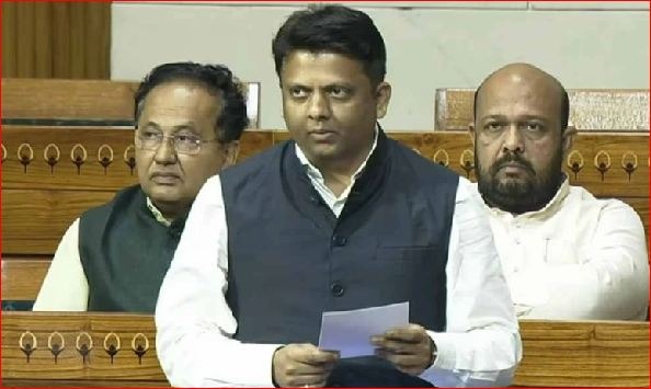 વલસાડના સાંસદની સંસદમાં ટ્રેનોના સ્ટોપેજ અને નવી ટ્રેનો શરૂ કરવા માંગ