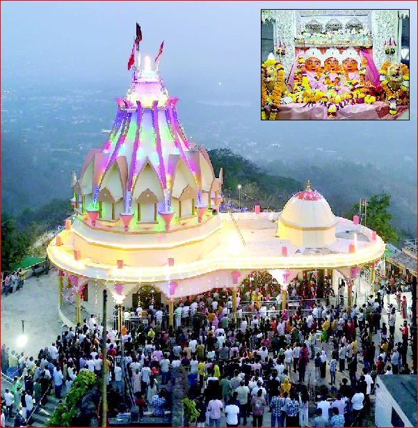 ચૈત્રી નવરાત્રીના પ્રથમ દિને પારનેરા પર ભકતોનો મહેરામણ ઉમટયો