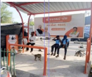 વલસાડમાં નામ પૂરતી શહેરી બસ સેવા ઃ  સુવિધાના દાવા વચ્ચે નાગરિકો હેરાન