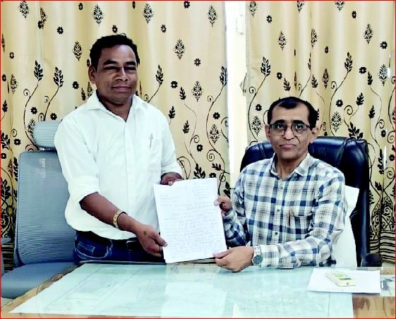 કપરાડાના ૯૯ ગામોમાં રસ્તાઅો જર્જરીત