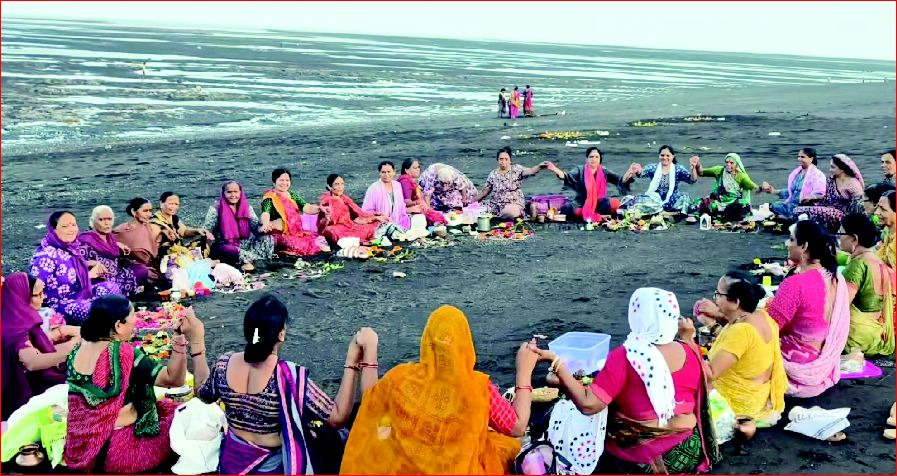 દમણમાં સોમવતી અમાસે માછી મહિલાઓઍ ખાસ પૂજા યોજી