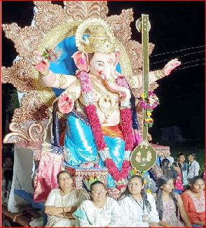 ખેરગામથી શ્રીજી પ્રતિમાને ધારાસભ્ય અરવિંદભાઈના હસ્તે પ્રસ્થાન કરાવાઈ