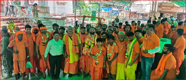બીલીમોરા સોમનાથ મંદિરે કાવડિયાઓઍ અંબિકા નદીના જળથી જળાભિષેક કર્યો