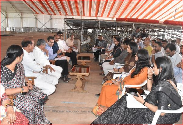 નવસારીમાં મોદીના આગમનને  લઈ તડામાર તૈયારીઓ