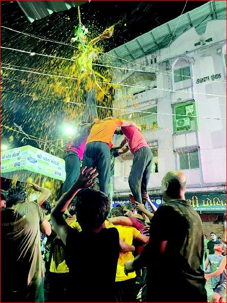 વલસાડની દોલત-ઉષા કોલેજનું ગૌરવ