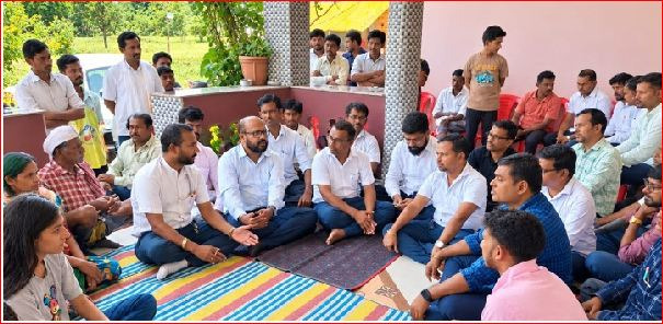 નિલોશી શાળાના શિક્ષક સ્વ. શંકરભાઈ જાદવના પરિવારને શૈક્ષિક મહાસંઘે સાંત્વના પાઠવી