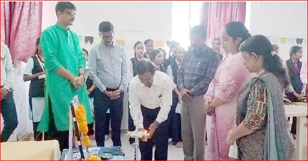સોîઢલવાડાની અશ્વમેઘ વિદ્યાલયના કલા મહાકુંભમાં ૧૦ શાળાઅોઍ ભાગ લીધો