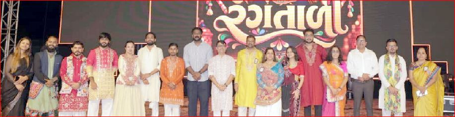 વાપીની આર.ઍસ. ઝુનઝુનવાલા સ્કુલમાં ગરબા મહોત્સવ ઉજવાયો