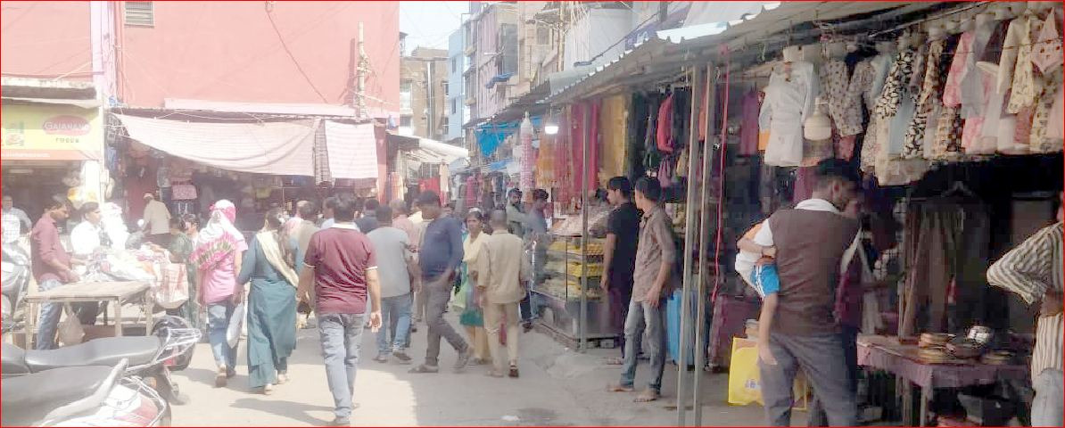 વાપી બજારમાં દિવાળી ટાંણે દબાણ હટાવો કામગીરીથી કચવાટ