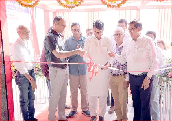 વલસાડ ઈન્ડ. ઍસો. દ્વારા ગુંદલાવમાં   ESIC ડિસ્પેન્સરીનું ઉદ્ઘાટન કરાયું