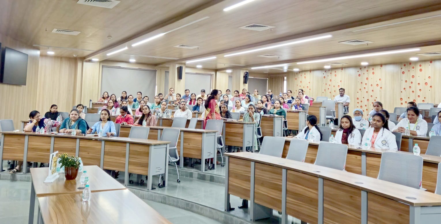 સેલવાસની હોસ્પિટલમાં જુનોટિક રોગોની અટકથામ માટે સીઍમઈ કાર્યક્રમ યોજાયો