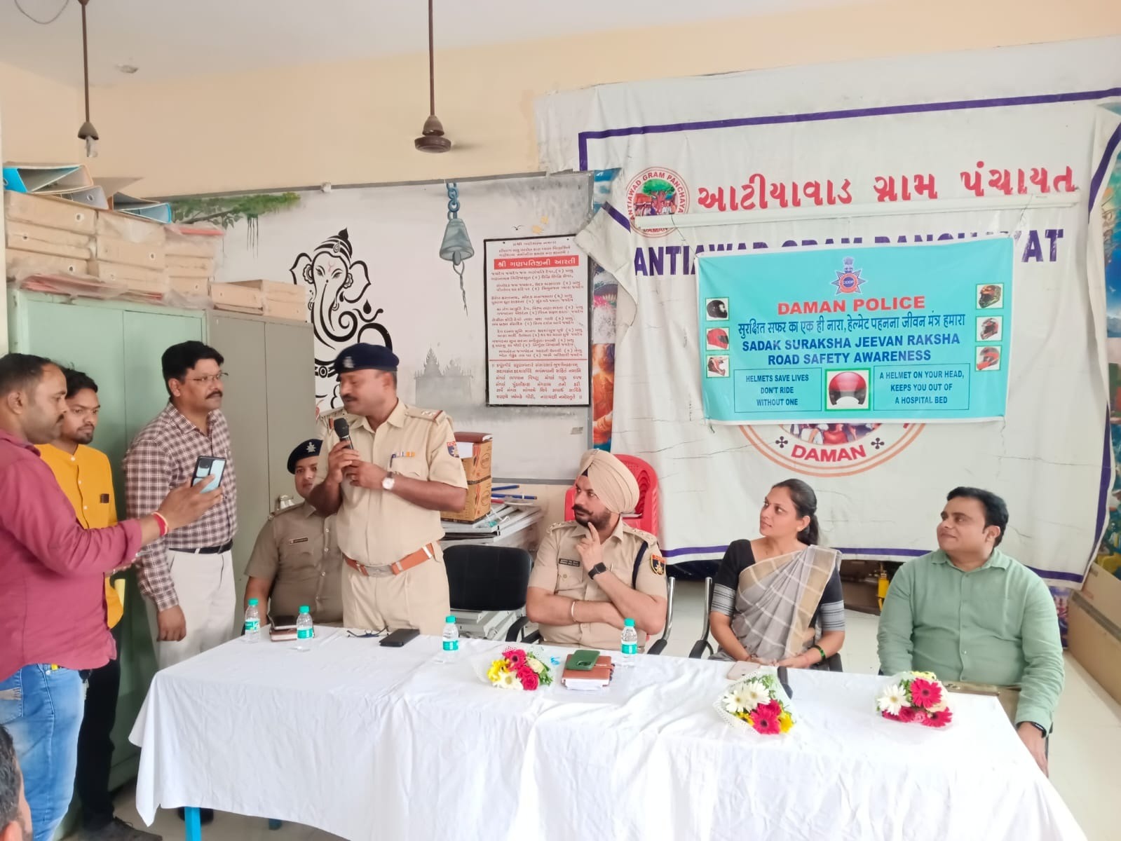 ડાભેલમાં માર્ગ સલામતી અંગે લોક જાગૃતતા કાર્યક્રમ યોજાયો