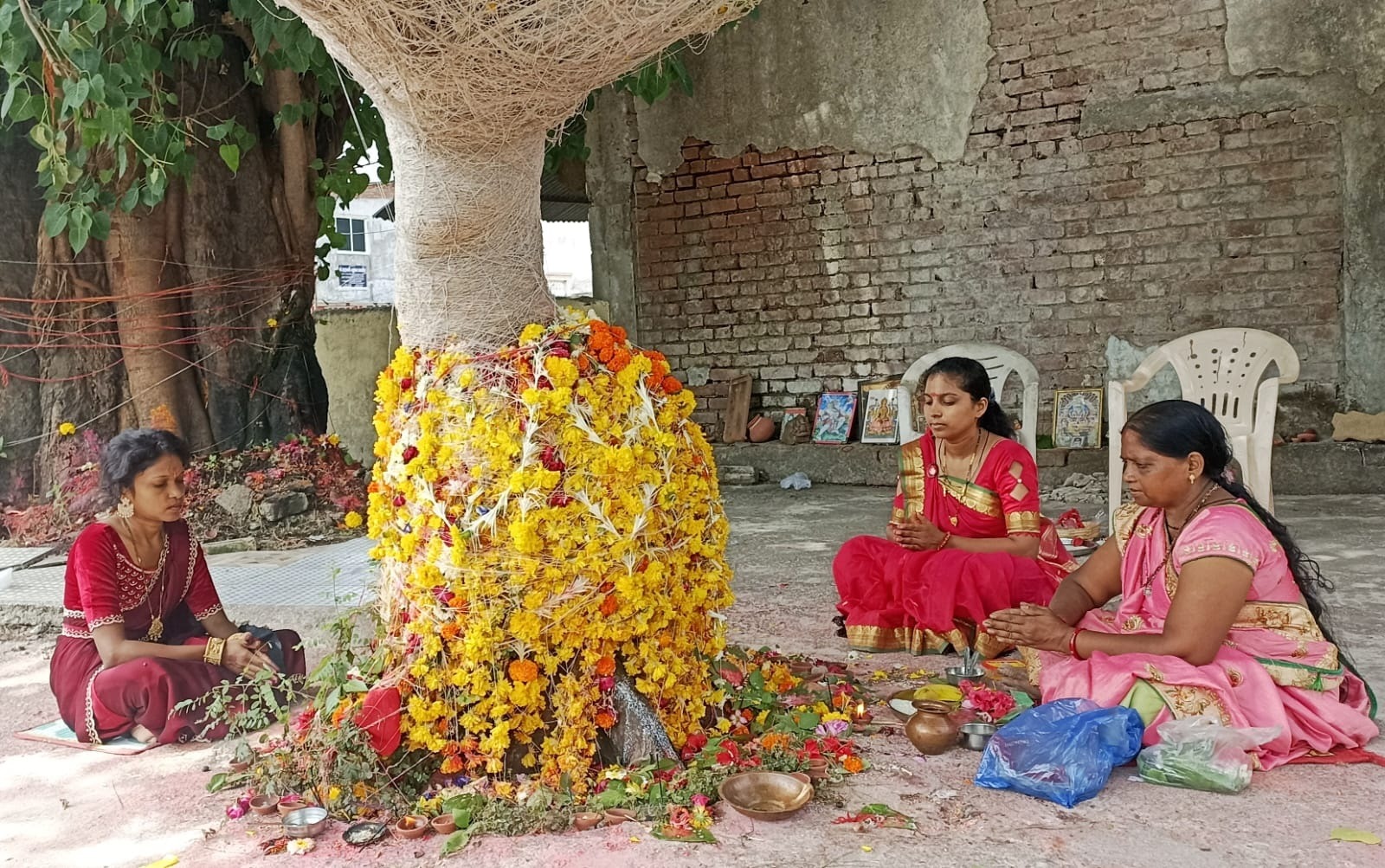 ખેરગામમાં વટસાવિત્રી પર્વ બે દિવસ ઉજવાયો